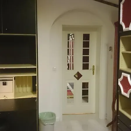 Schwabinglive Panzió *