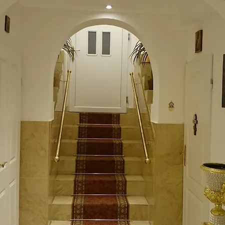 Schwabinglive Nocleg ze śniadaniem